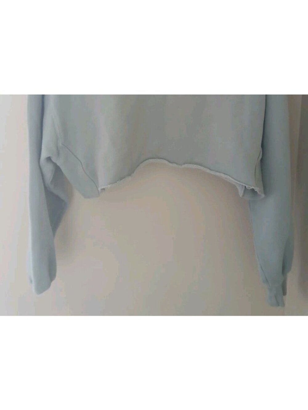 Aritzia Tna Cozy AF Fleece Cropped Raw Hem Sweatshirt - Picture 3 of 9
